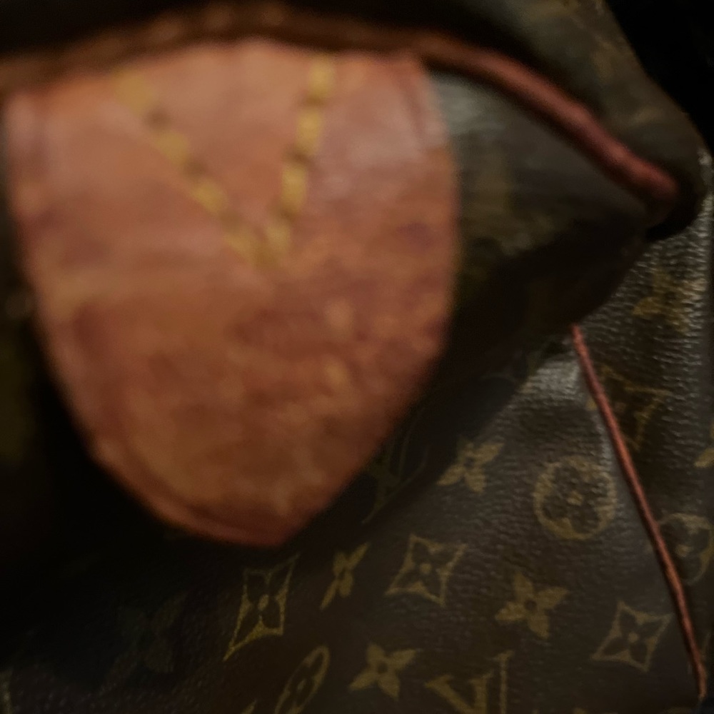 Authentic Louis Vuitton Speedy 40( retired ) my favorite❤️ - Picture 6 of 14